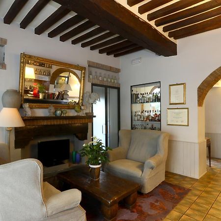 Locanda Stella D'Oro Soragna Екстериор снимка