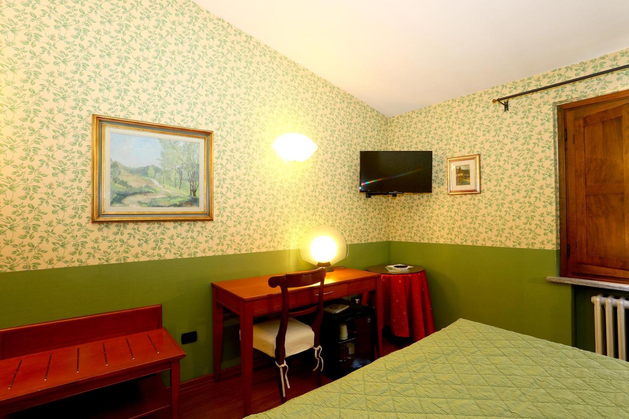 Locanda Stella D'Oro Soragna Екстериор снимка