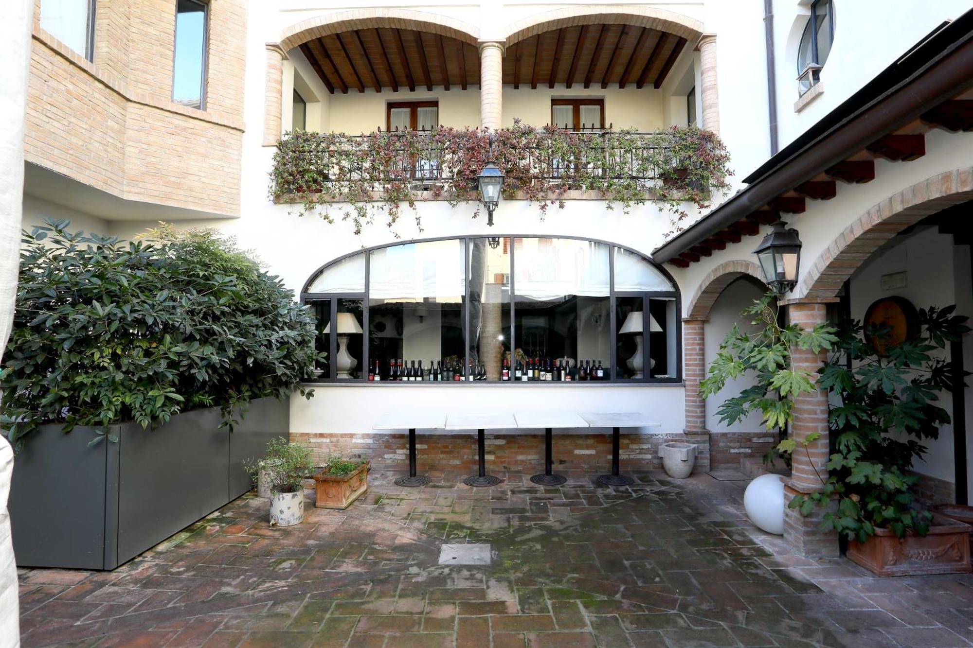 Locanda Stella D'Oro Soragna Екстериор снимка